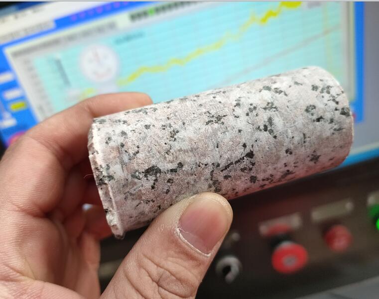 微鑽實驗測試台|鑽頭鑽進取芯試驗台